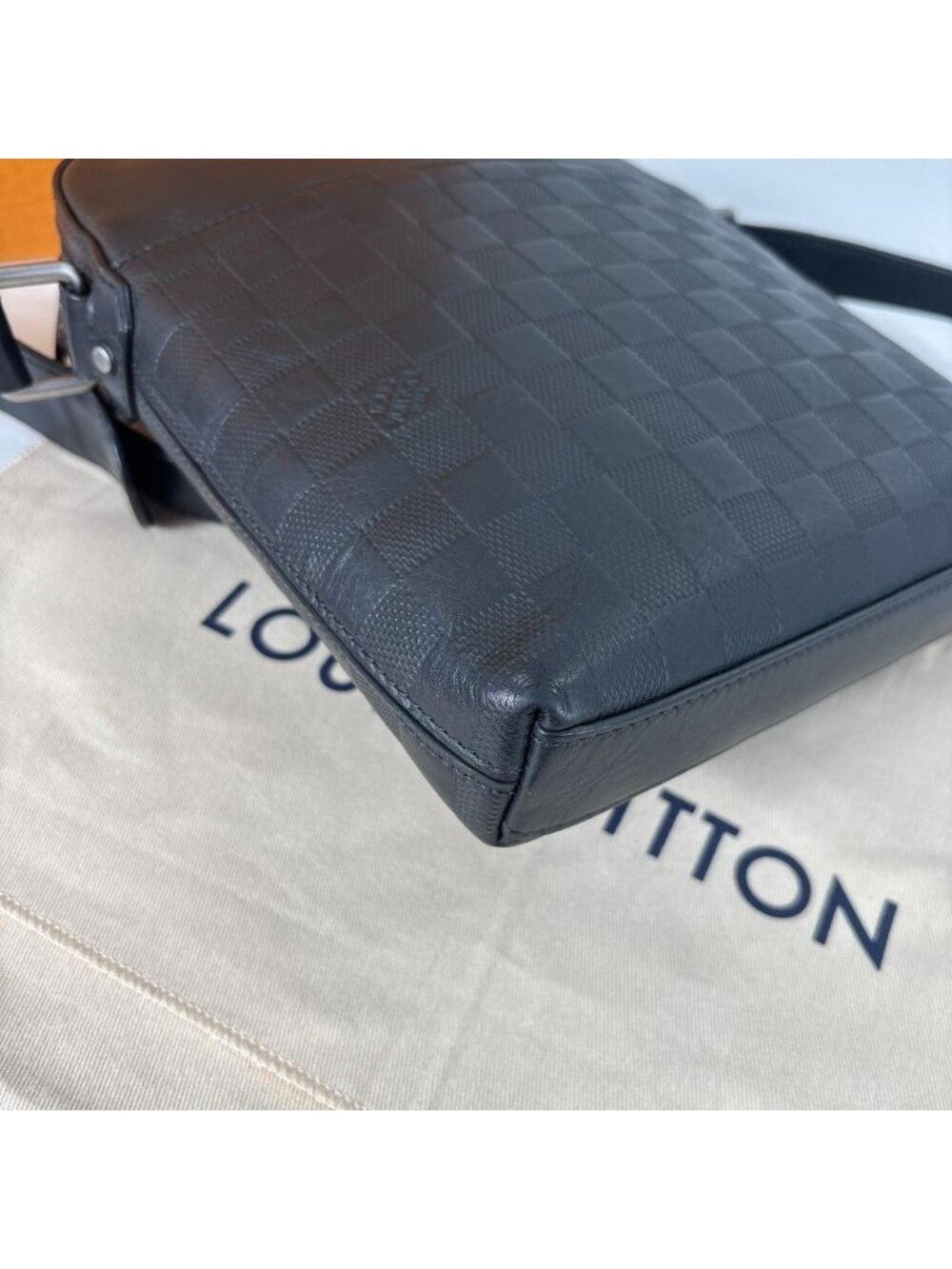 Louis Vuitton Super Damier Infini Pochette Shoulder Bag - Picture 9 of 15